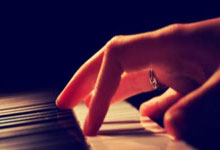 唐斯三巨头联手，刷新队史纪录得分突破，雄鹿冲击季后赛！